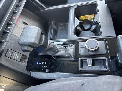 2024 Toyota Tundra 4WD 4WD SR5 CrewMax 5.5' Bed (SE)