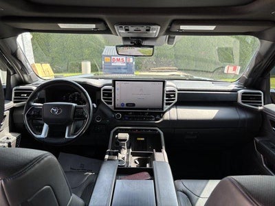 2022 Toyota Tundra 4WD 4WD Platinum CrewMax 5.5' Bed (Natl)