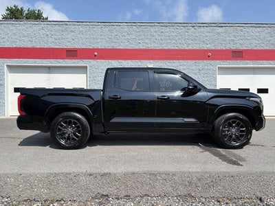 2022 Toyota Tundra 4WD 4WD Platinum CrewMax 5.5' Bed (Natl)