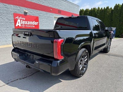 2022 Toyota Tundra 4WD 4WD Platinum CrewMax 5.5' Bed (Natl)