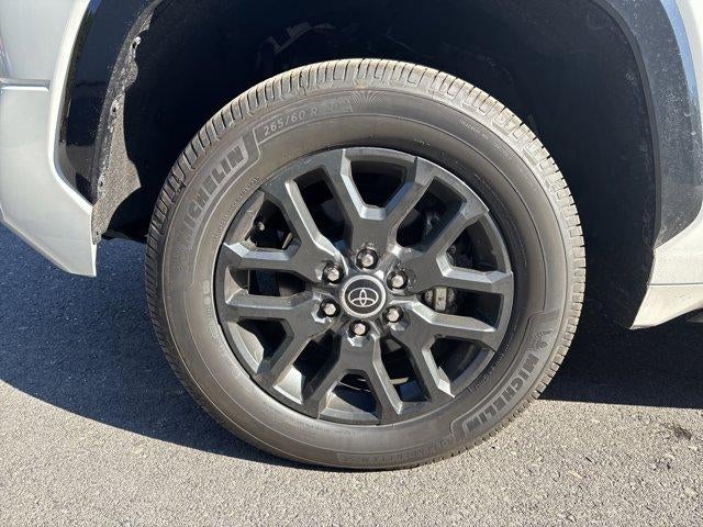 2022 Toyota Tundra 4WD 4WD Platinum Hybrid CrewMax 5.5' Bed (Natl)