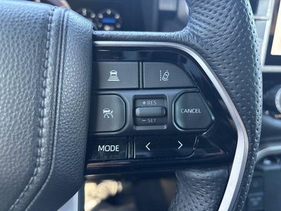 2022 Toyota Tundra 4WD 4WD Platinum Hybrid CrewMax 5.5' Bed (Natl)