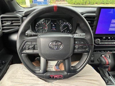 2025 Toyota Tundra 4WD 4WD SR5 CrewMax 5.5' Bed (SE)
