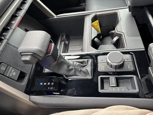 2025 Toyota Tundra 4WD 4WD Limited CrewMax 5.5' Bed (Natl)