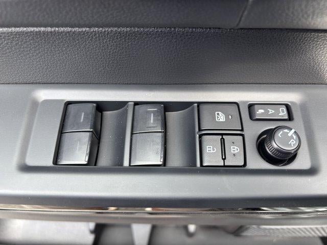 2026 Toyota Tundra 4WD 4WD Limited Hybrid CrewMax 5.5' Bed (Natl)