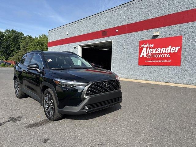 2025 Toyota Corolla Cross XLE 4WD (Natl)