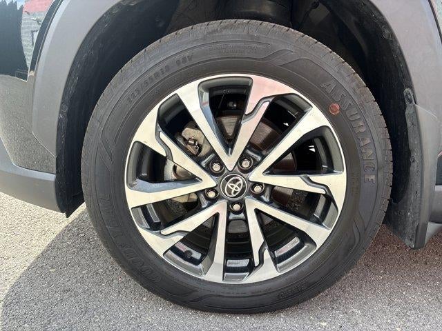 2025 Toyota Corolla Cross XLE 4WD (Natl)