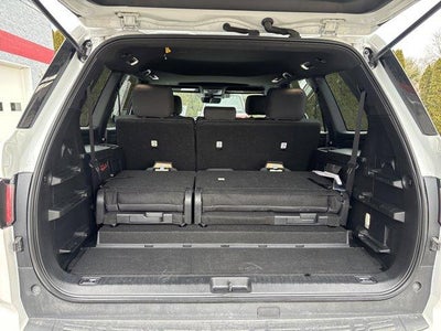 2025 Toyota Sequoia SR5 4WD (SE)