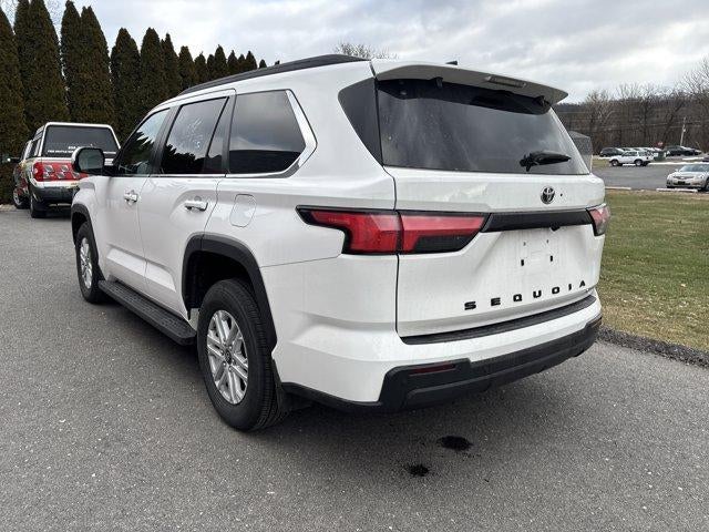 2025 Toyota Sequoia SR5 4WD (SE)