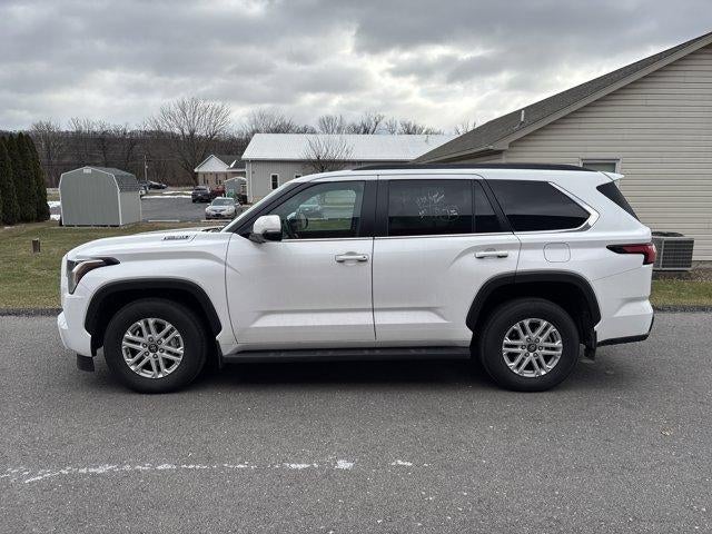 2025 Toyota Sequoia SR5 4WD (SE)