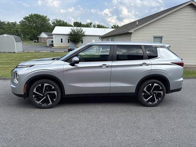 2022 Mitsubishi Outlander ES S-AWC