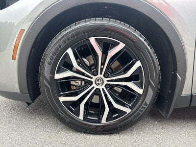2024 Toyota Crown Limited AWD (Natl)