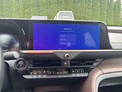 2024 Toyota Crown Limited AWD (Natl)