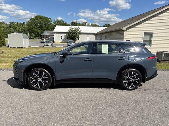2025 Toyota Crown Signia XLE AWD (Natl)