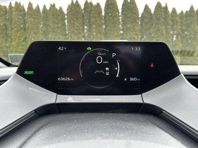 2024 Toyota Prius LE (Natl)