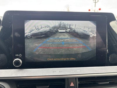 2024 Toyota Prius LE (Natl)