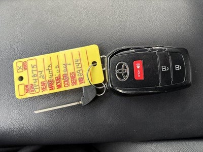 2024 Toyota Prius LE (Natl)