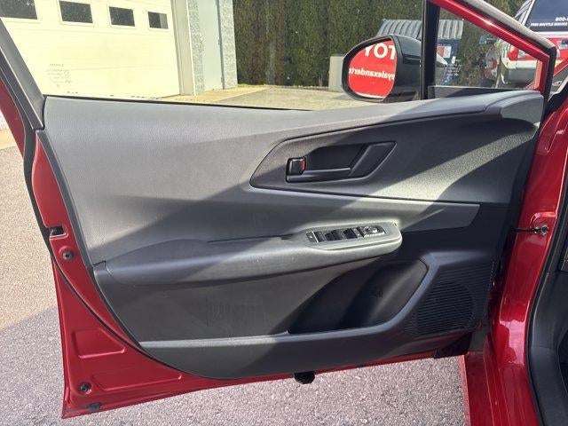 2025 Toyota Prius LE (Natl)