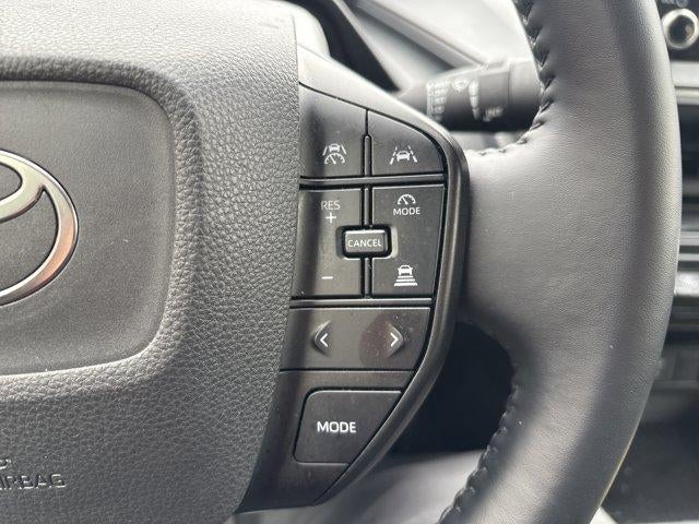 2024 Toyota Prius LE (Natl)