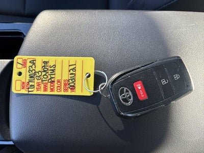 2023 Toyota Prius XLE AWD (Natl)