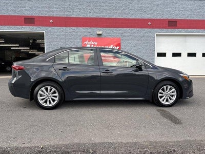 2025 Toyota Corolla Hybrid XLE FWD (Natl)