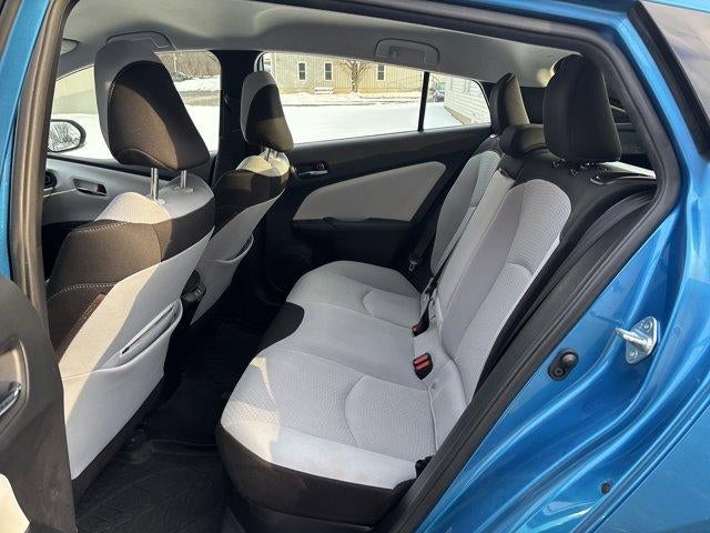 2019 Toyota Prius LE (Natl)