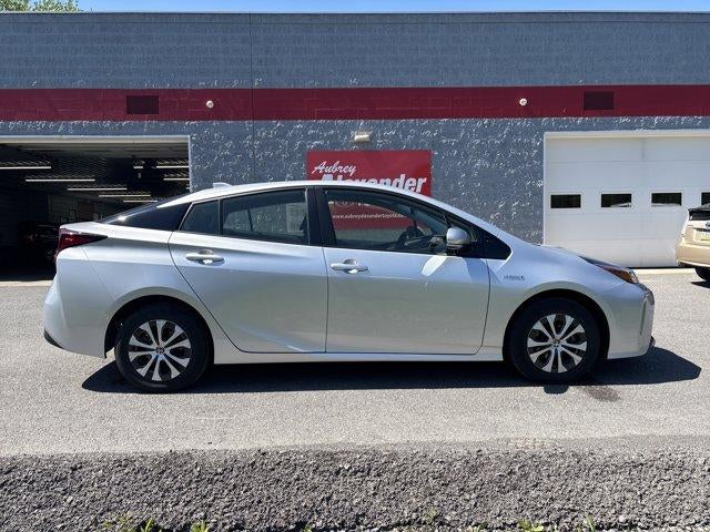 2020 Toyota Prius XLE AWD-e (Natl)