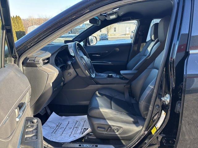 2024 Toyota Venza XLE AWD (SE)