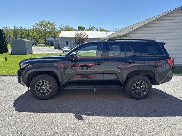 2025 Toyota 4Runner SR5 4WD (GS)