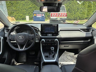 2020 Toyota RAV4 XLE Premium AWD (Natl)