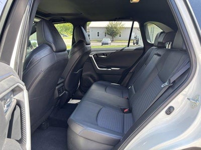 2019 Toyota RAV4 Hybrid XSE AWD (Natl)