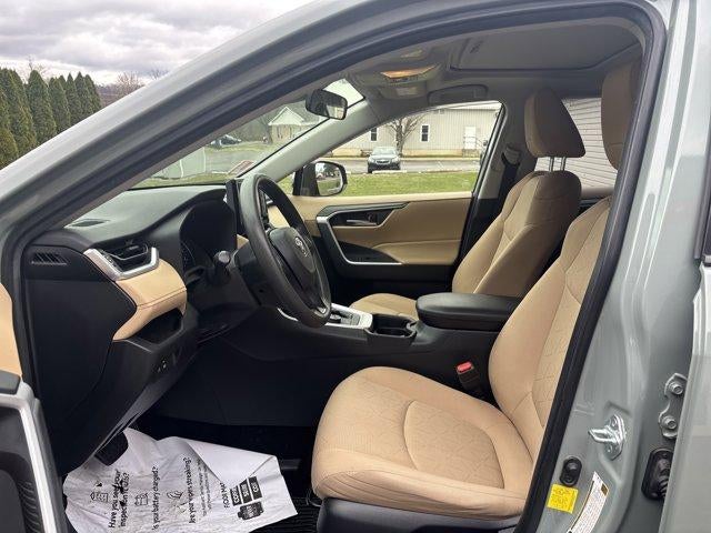 2019 Toyota RAV4 Hybrid XLE AWD (Natl)