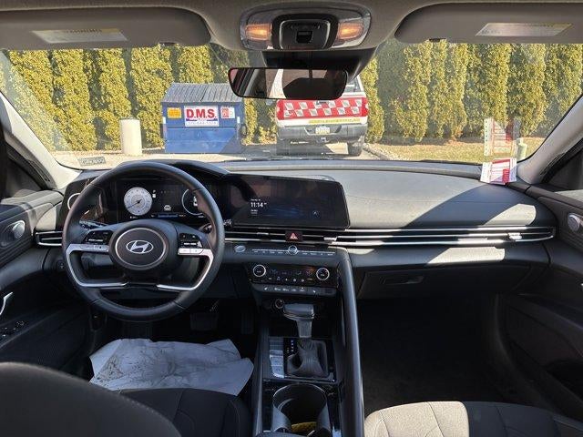 2025 Hyundai ELANTRA SEL Convenience IVT