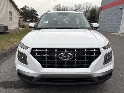 2024 Hyundai VENUE SEL IVT