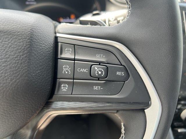 2025 Jeep Grand Cherokee Laredo X 4x4
