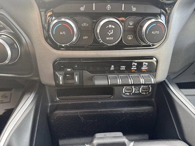 2022 RAM 1500 Big Horn 4x4 Crew Cab 5'7" Box