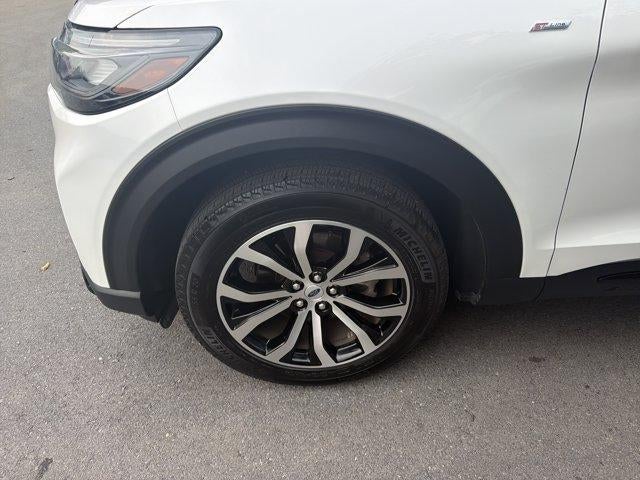 2025 Ford Explorer ST-Line 4WD