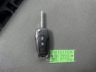 2015 Ford F-150 4WD SuperCrew 5-1/2 Ft Box XLT