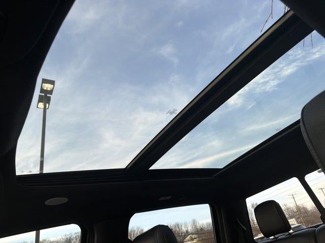 2022 Ford F-150 LARIAT 4WD SuperCrew 5.5' Box