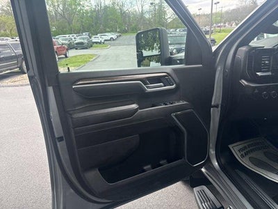 2025 Chevrolet Silverado 3500 HD Crew Cab Long Box 4-Wheel Drive LT