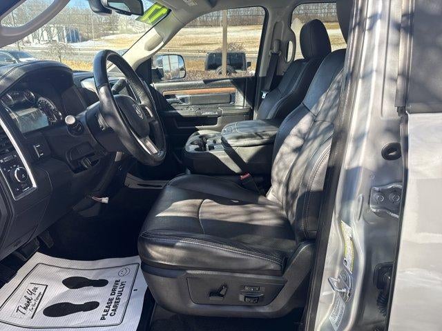 2017 RAM 2500 Laramie 4x4 Crew Cab 6'4" Box