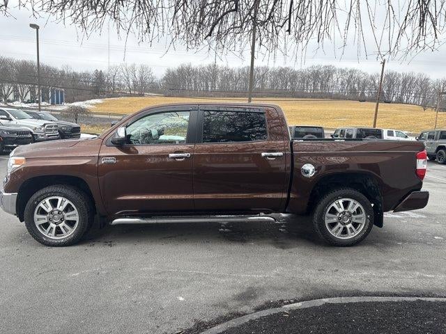 2016 Toyota Tundra 4WD Truck 4WD CrewMax Short Bed 5.7L 1794 (Natl)