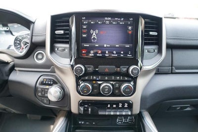 2019 RAM 1500 Laramie 4x4 Crew Cab 5'7" Box