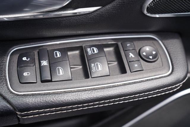 2023 RAM 1500 Laramie 4x4 Crew Cab 5'7" Box