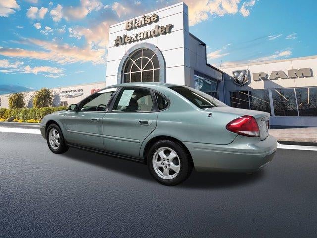 2007 Ford Taurus 4dr Sdn SE