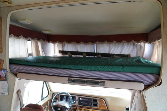 1988 Ford E-350 Base