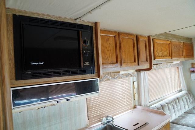 1988 Ford E-350 Base