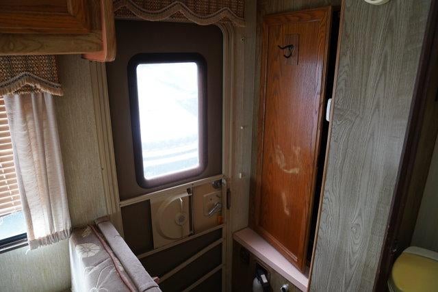 1988 Ford E-350 Base