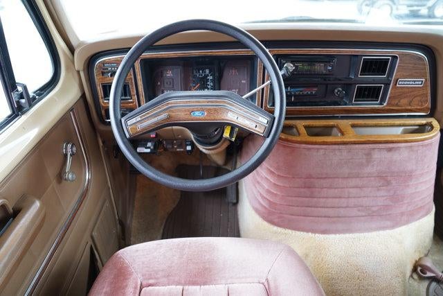 1988 Ford E-350 Base