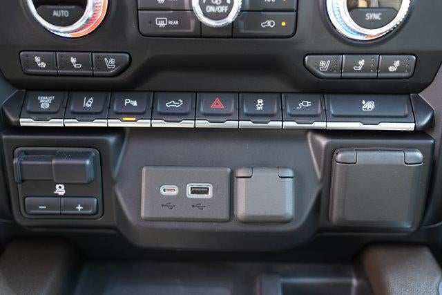2020 GMC Sierra 3500HD Crew Cab Long Box 4-Wheel Drive Denali